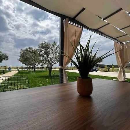 •naiades Villas• Odysseus• Ladhario