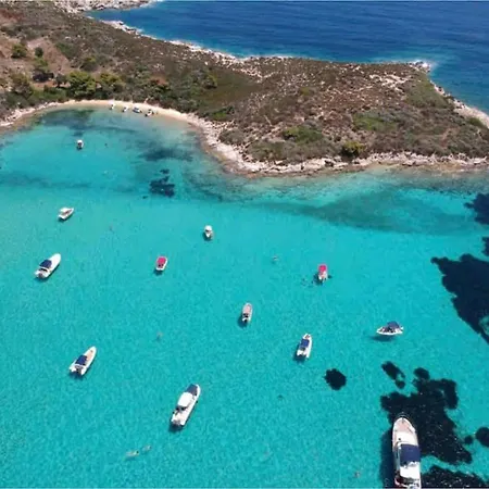 •naiades Villas• Odysseus• * Ladhario