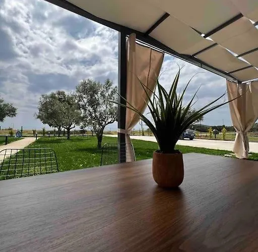 •naiades Villas• Odysseus• Ladhario